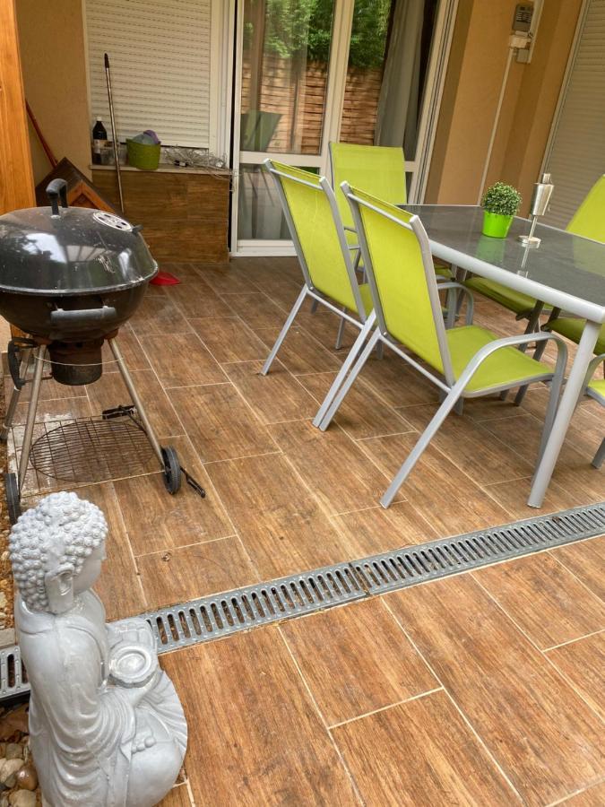 Zen Apartman Sunshine Zamardi Exterior photo